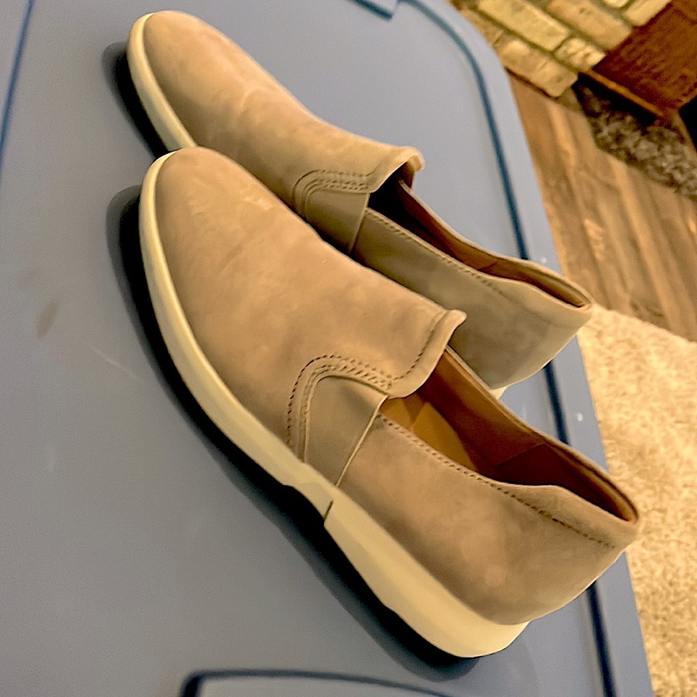 27 Edit Dionne Grey Suede Shoes 8.5